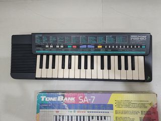 Yamaha PortaSound PSS-50 Mini Electric Keyboard Piano