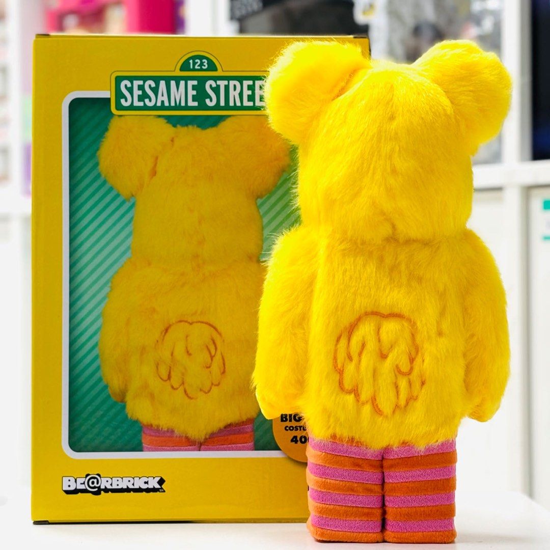 未開封Bearbrick 400% BIG BIRD Costume 芝麻街全新現貨, 興趣及