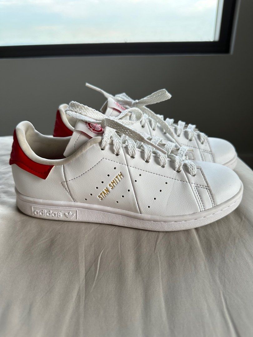 Adidas Stan Smith US 5 1/2 UK 5 (Category: Sneakers) located in Quezon City. Submitted by artons_tower (Listing ID 1317278401, Image 1). Description: Kindly refer to the photos for description .
