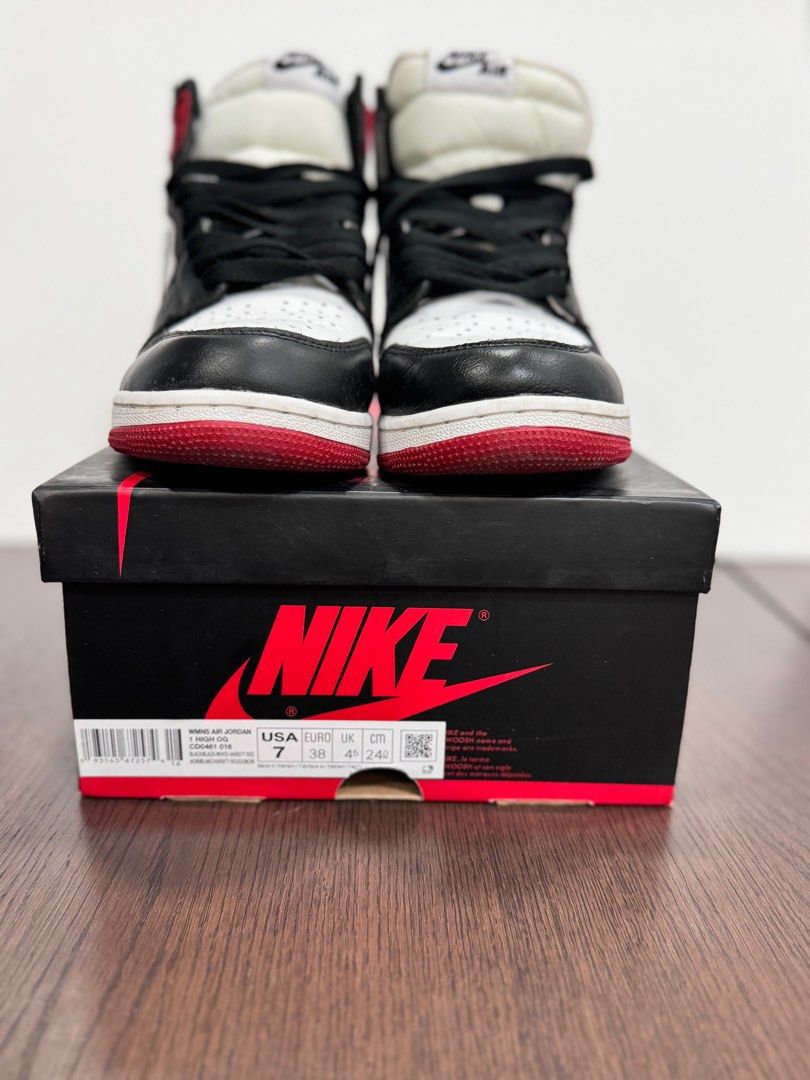 Air Jordan 1 Retro High Satin Black Toe
