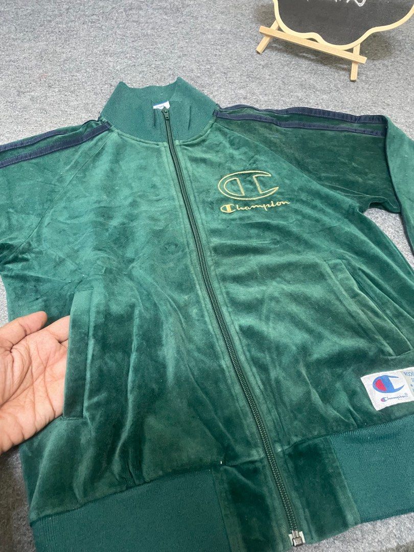 Champion Sweater Zipper Velvet Jacket Pit 19 Men s Fashion Coats Jackets and Outerwear on Carousell