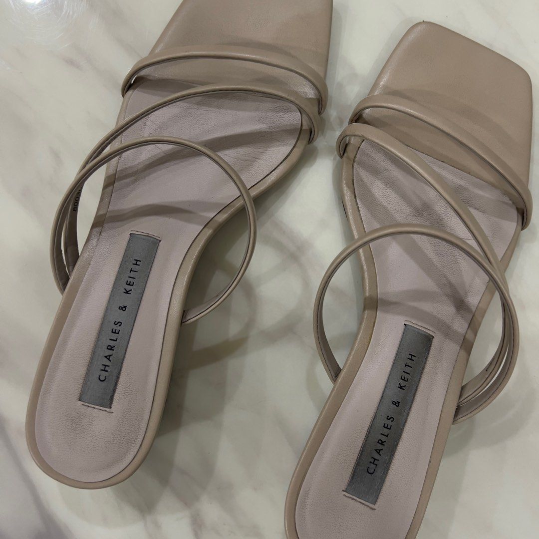 CHARLES KEITH Strappy Sandals Women s Fashion Footwear Sandals on Carousell