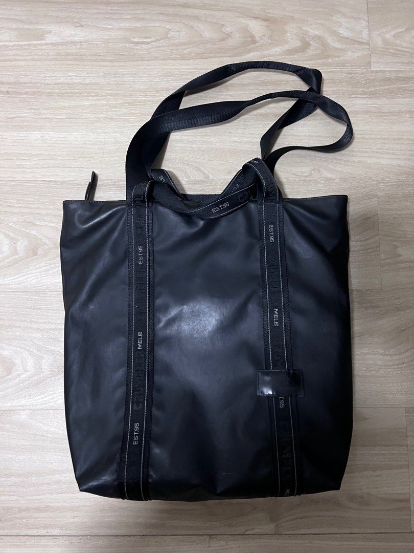 Crumpler tate tote outlet