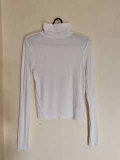 (Category: ) located in . Submitted by me2ucloset (Listing ID 1317283712, Image 1). Description: .