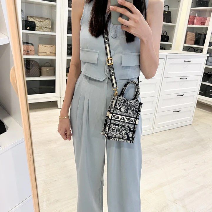 Vertical Dior Dior Book Mini Christian Dior Pre-Owned 2022 Mini