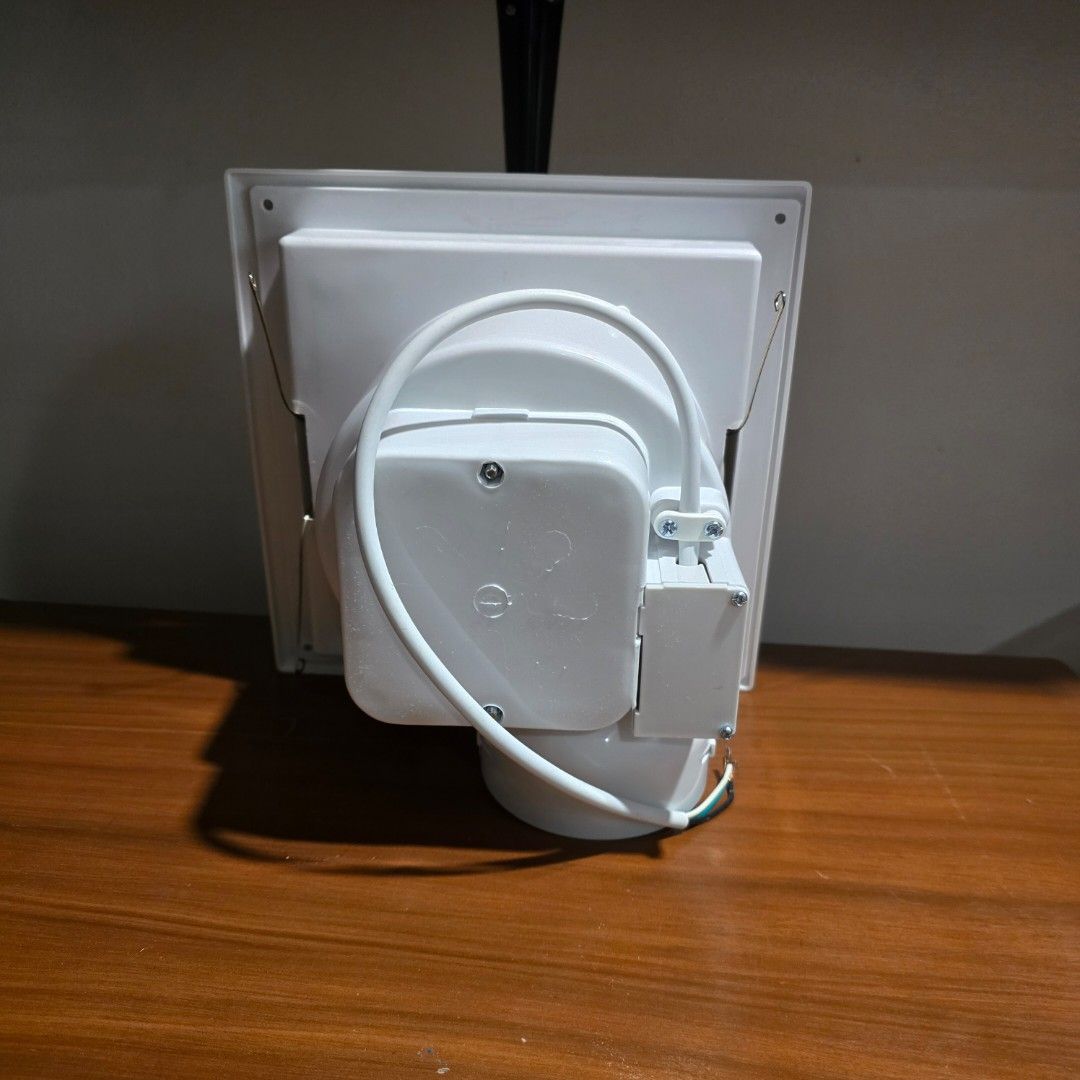 EXHAUST FAN CEILING MOUNTED (Category: Other Home Appliances) located in Cainta. Submitted by piper8 (Listing ID 1317250532, Image 3). Description: reason for selling: wrong size.