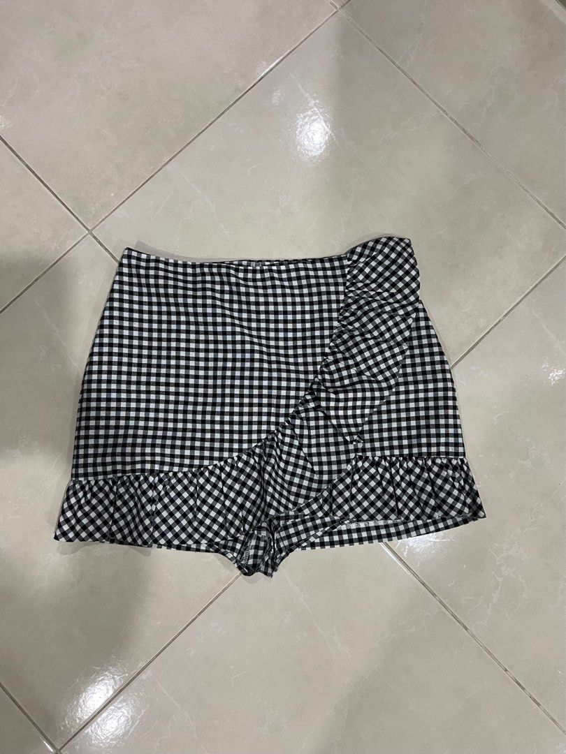 Forever 21 H M Women s Fashion Bottoms Shorts on Carousell