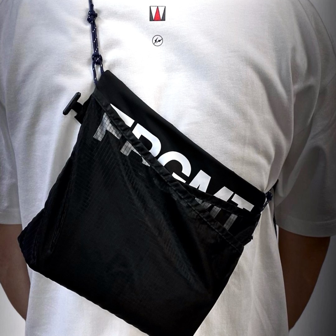 fragment design × Helinox Sacoche #1 - Black – HCC TOKYO