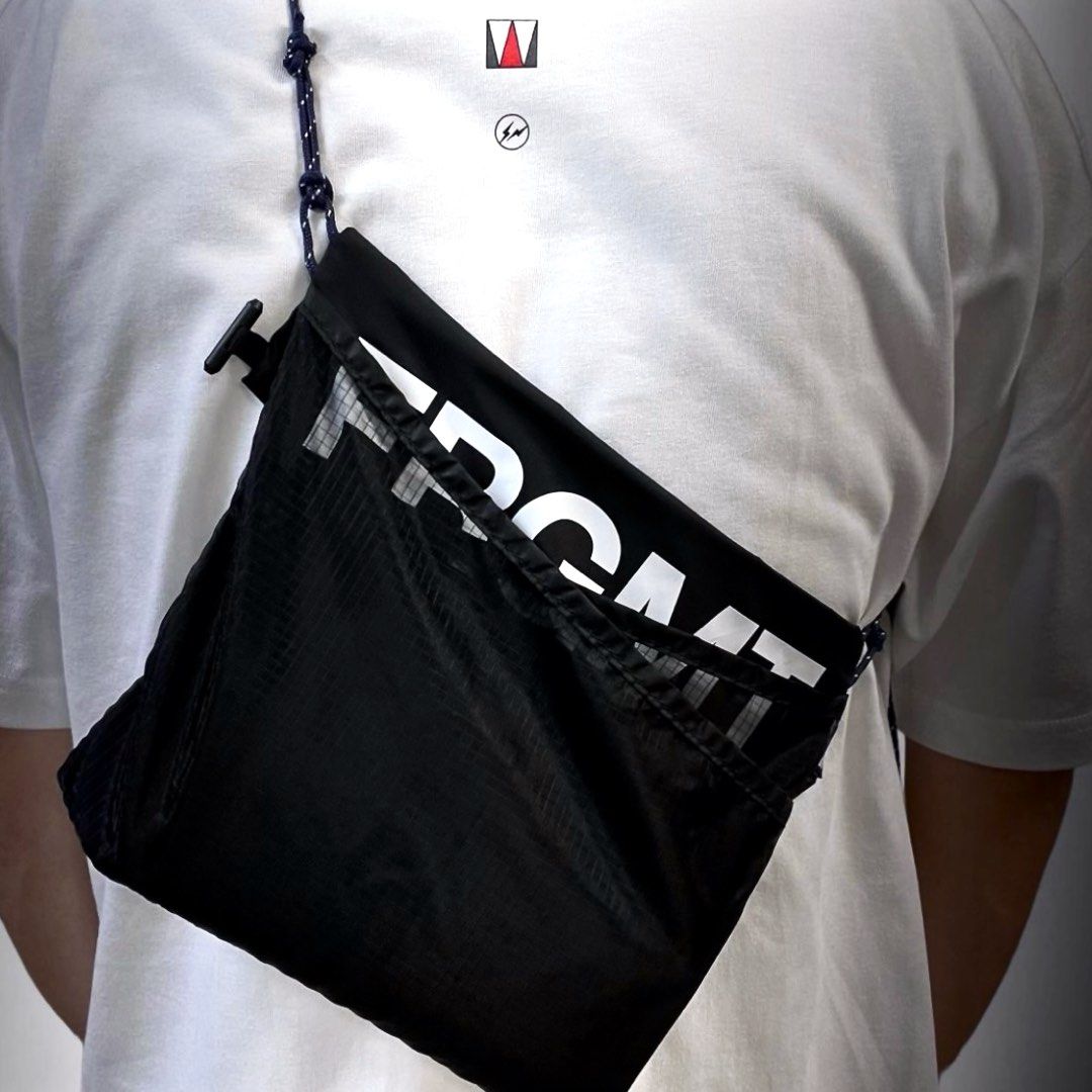 fragment design x Helinox Sacoche