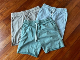 （分類：）位於 。 由 888.Apparel 提交（商品編號 1317283795，圖片 1）。簡介： 。