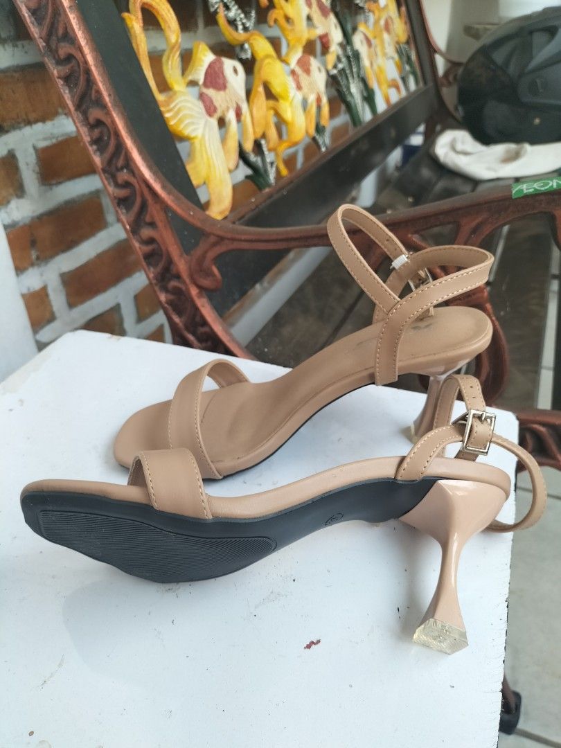 Heels murah Fesyen Wanita Sepatu di Carousell