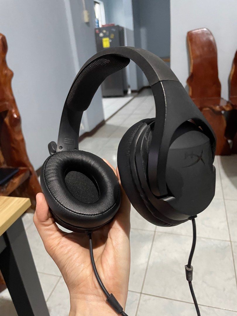 HyperX Stinger Core (Category: Headphones & Headsets) located in Cabuyao City. Submitted by yuikooo_ (Listing ID 1317243609, Image 1). Description: all working bagong palit ang earpads rfs: di na ginagamit. nakastore lang. .