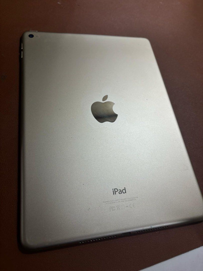 Ipad Air 2 2014 (Category: iPad) located in Quezon City. Submitted by feliciaadora (Listing ID 1317221046, Image 3). Description: iPad Air 2 (2014) - Gold - 16GB - No issue - No history repair - 85% Smoothness - All working (touch id, camera, etc.) - First owner (bought brand new at Power Mac Center) - Paper-like Screen Protector Installed.