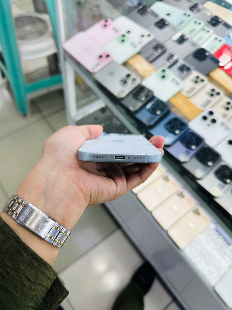 Iphone 15 256gb Globelocked 100% (Category: iPhone 15 Series) located in San Juan City. Submitted by javedsgadgetshop (Listing ID 1317239754, Image 3). Description: OPEN FOR INSTALLMENT VIA CREDIT CARD/GGIVES/SPAY/BILLEASE & SWAP/TRADE-IN! WE BUY AND SELL ( ANYKINDS OF UNIT BINIBILI PO NAMIN)! PTPA : Padelete po f bawal Quick Specs : Iphone 15 •256gb •NTC Variant •100% batt health •Globelocked •95% Smoothness •No hidden issue | No Repaired •100% 