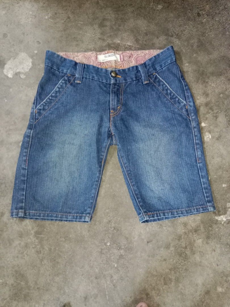 Levis slouch short top