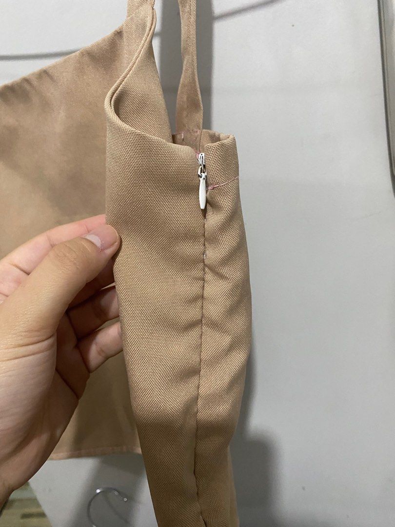 Linen top and skirt set (Category: Others Tops) located in Quezon City. Submitted by vanirish (Listing ID 1317332892, Image 2). Description: Bought in Penthouse in UPTC. Can be bought separately for 150 each. Minimal defects seen on the last pic.