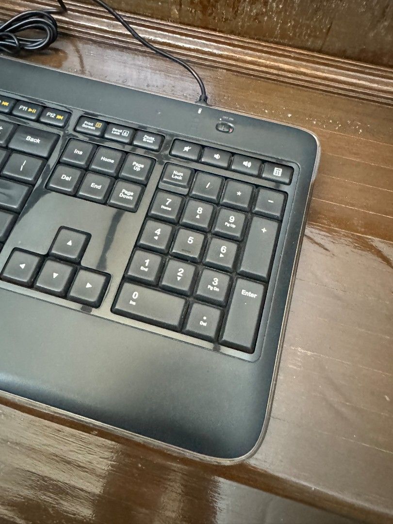 Logitech wireless keyboard and mouse bundle (Category: Computer Keyboard) located in Taguig. Submitted by denniscu (Listing ID 1317228855, Image 2). Description: Logitech K800 wireless slim illuminated keyboard Logitech m510 wireless mouse Both in excellent condition. RFS: Decluttering.
