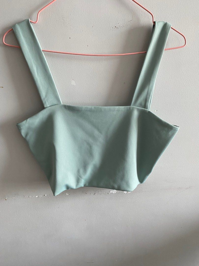 Lovito crop top (Category: Sleeveless) located in Quezon City. Submitted by vanirish (Listing ID 1317270199, Image 1). Description: Lightly used. Can show pic when worn.