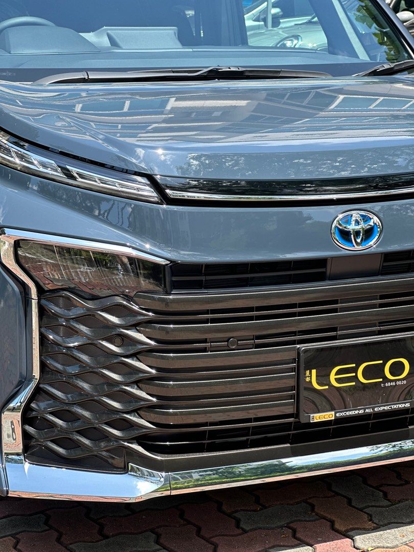 New Toyota Voxy hybrid 1.8l (SG model )62872683375746114