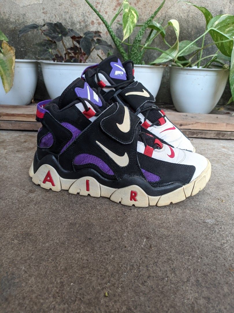 Nike Air Barrage Mid QS Raptors Fesyen Pria Sepatu Sneakers di Carousell