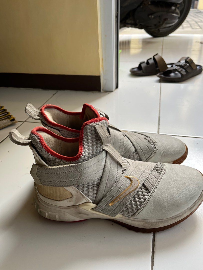 Lebron soldier 12 yeezy online