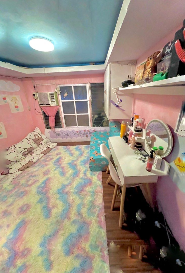 Rainbow carpet (Category: Carpets, Mats & Flooring) located in Manila. Submitted by ragssurplus (Listing ID 1317332729, Image 2). Description: BILHIN NIYO NA KASYA SIYA SA MALIIT NA ROOM SUPER LAKI NYA 160x200 cm Ganda ng quality 🥲 super laki Bought sa 989 sa sh0pee.