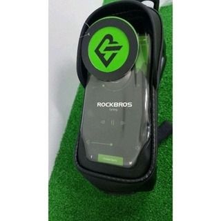 ROCKBROS (B68 ) waterproof bicycle front touch screen phone bag (Category: Bicycles) located in Quezon City. Submitted by whizdepot (Listing ID 1317229032, Image 3). Description: Touch Screen Phone Bag.