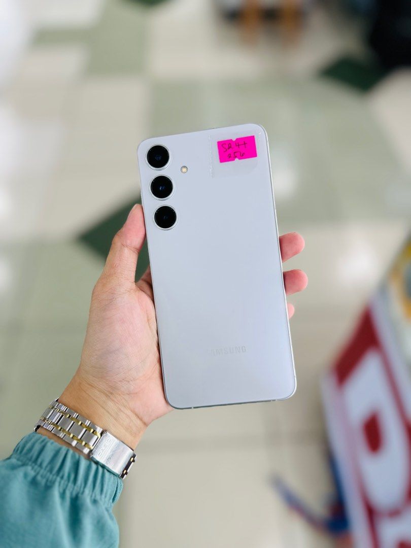 Samsung S24 Plus 12/256gb Openline HK Variant (Category: Samsung) located in San Juan City. Submitted by aynaagadgets (Listing ID 1317335579, Image 2). Description: FOR SALE | TRADE / SWAP PASS SA MGA SCAMMERS / THIRD PARTY (RFS: Buy and Sell) SAMSUNG S24 PLUS OPENLINE ⬇️DETAILS⬇️ •12/256 GB (Other storage is also available) •Openline (Other Variant is also available but different price) •Gray (Other color is also available but price may vary) •H