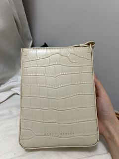 （分類：）位於 。 由 jabujabs 提交（商品編號 1317338337，圖片 1）。簡介： 。