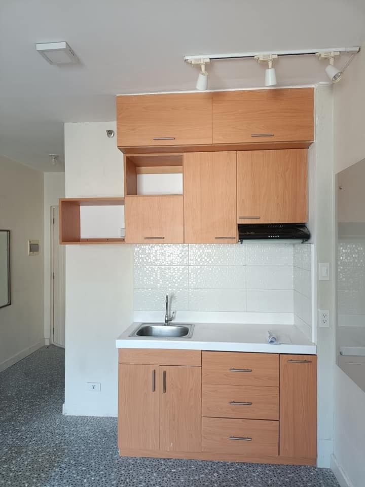 Studio Unit | Amaia Steps Sucat Condominium (Category: Apartments & Condos) located in Paranaque City. Submitted by carmiaella (Listing ID 1317275004, Image 1). Description: Studio Room Good for single or couple occupants Newly renovated Near airports, highways, malls Included: Shower water heater Toilet with bidet Rangehood Available for sale also. Message to inquire for rates..