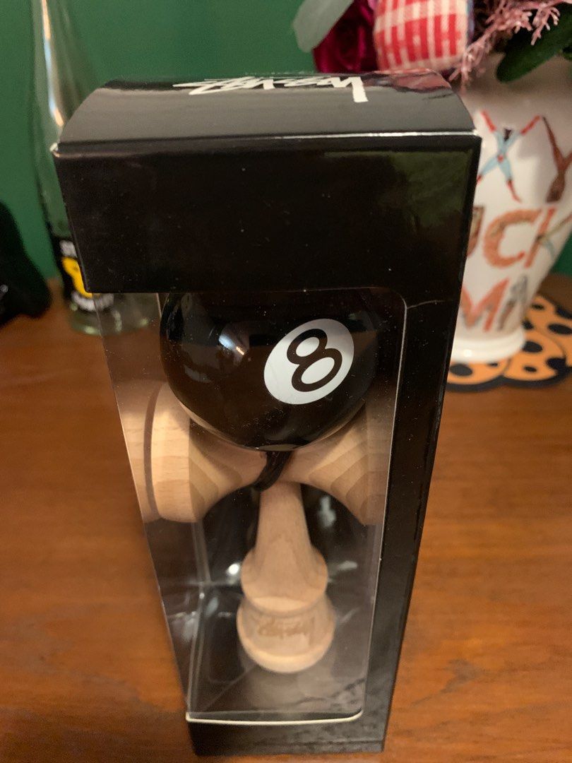 Stussy Kendama 8 ball 劍玉, 興趣及遊戲, 玩具& 遊戲類- Carousell