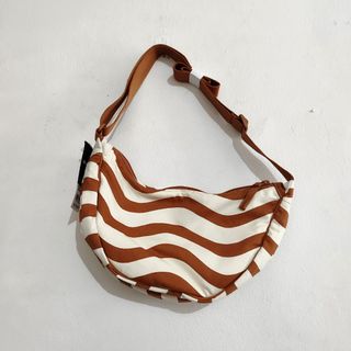 (Kategori: ) berada di . Dikirim oleh byevethecham (ID iklan 1317255344, Gambar 1). Deskripsi: .
