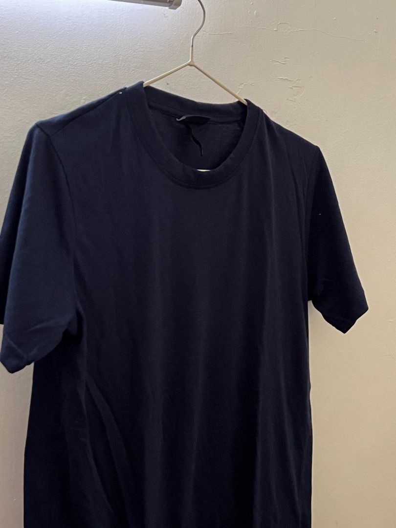 Unisex Blue Shirt (Category: Tshirts & Polo Shirts ) located in Rizal. Submitted by prelovedsues (Listing ID 1317232323, Image 2). Description: .