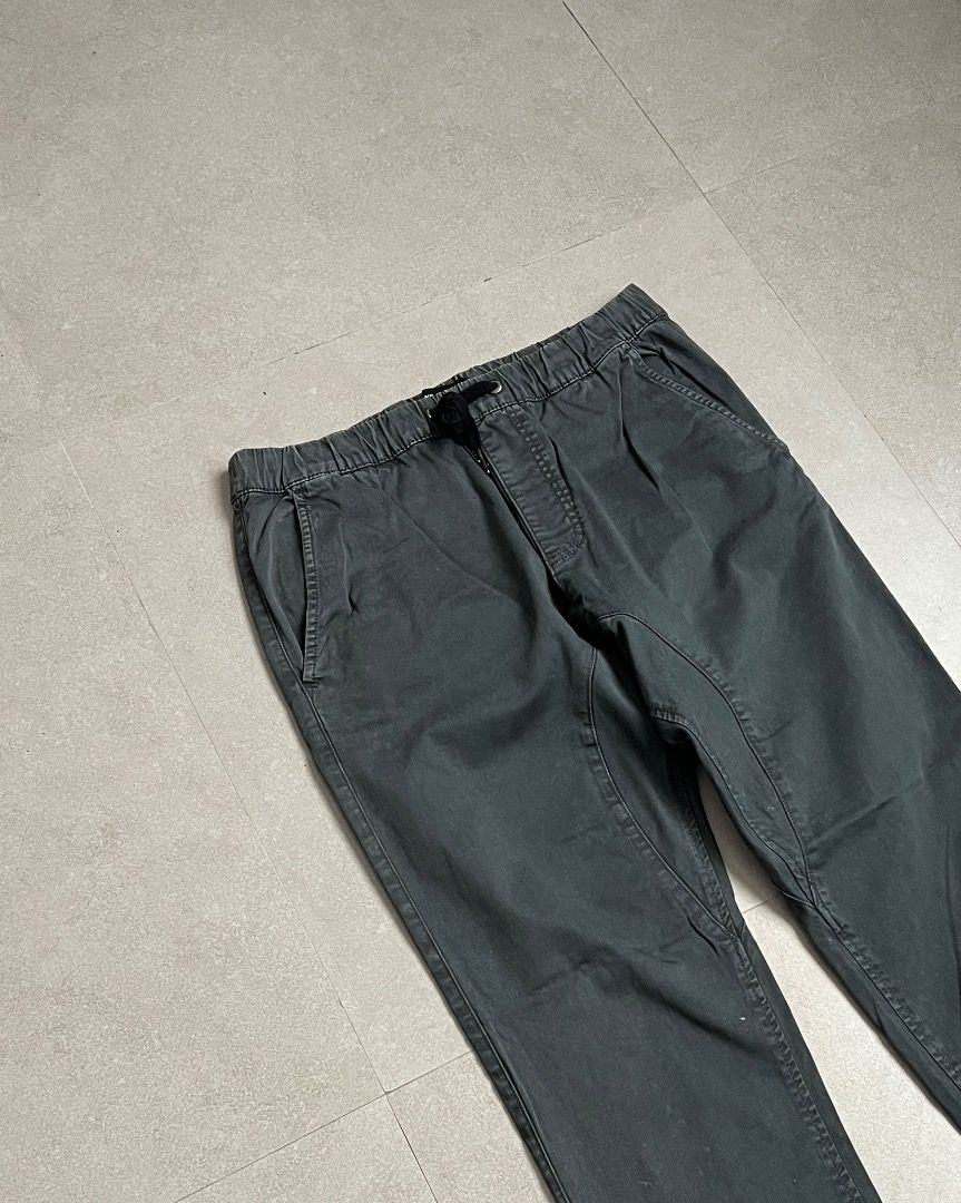 Workwear Acid Washed Jogger Pants (Category: Joggers) located in Manila. Submitted by morf_sply (Listing ID 1317332893, Image 2). Description: Workwear regular rise tapered leg jogger pants. Acid-washed. Elasticated cuffs. Brand new. Waist 32 in Length 40 in Hem 5 in - 6 in.