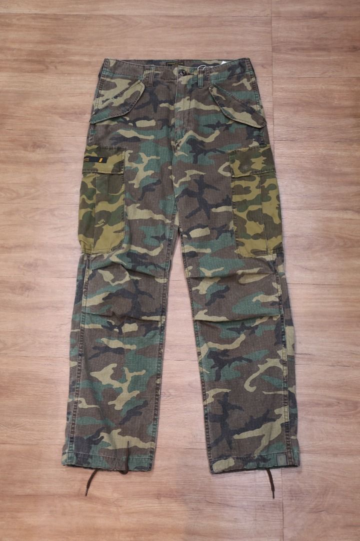 Wtaps - Bape - F/W 17 - Cargo Pants (Category: Trousers) located in Manila. Submitted by graymatter_ (Listing ID 1317357985, Image 1). Description: Wtaps - Bape - F/W 17 - Cargo Pants Tagged Size: S Condition: 9/10 Material: 100% Cotton Zipper: YKK Made in: Japan Dimensions Waist: 31 Inseam: 29 Crotch: 13 Thigh: 12 Leg Opening: 8 .