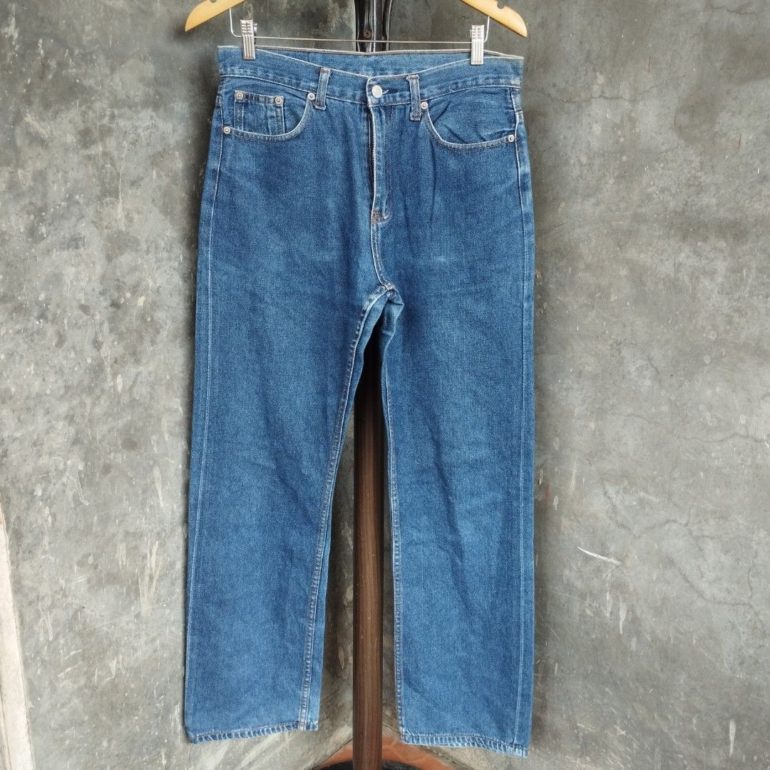 XLARGE PAINT SPLATTER DENIM PANTS (Category: Jeans) located in Lucena. Submitted by southsidekartell (Listing ID 1317305519, Image 2). Description: 30-32 WAIST VERY GOOD CONDITION MISSING TAGS FADE NA YUNG LEATHER TAB NEEDS WASH NAJAN NA LAHAT ISSUES AT PIC.