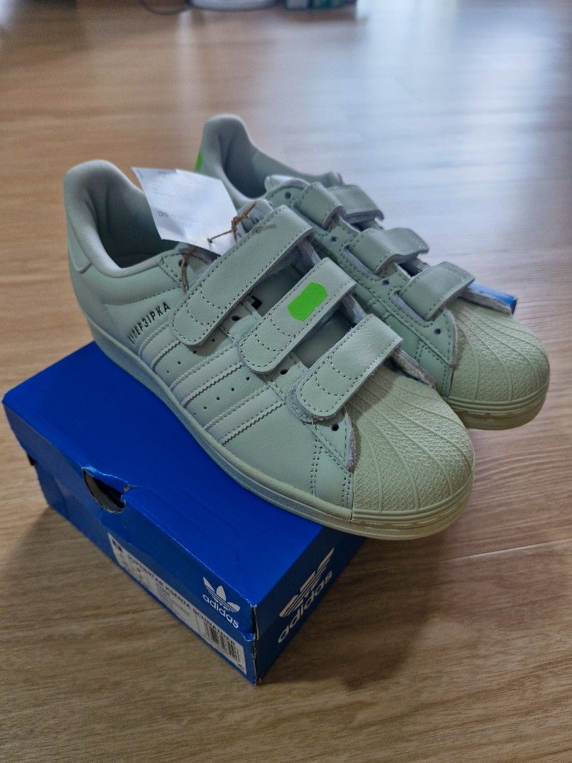 adidas gazelle silver green womens Adidas Black Sneakers 6.5
