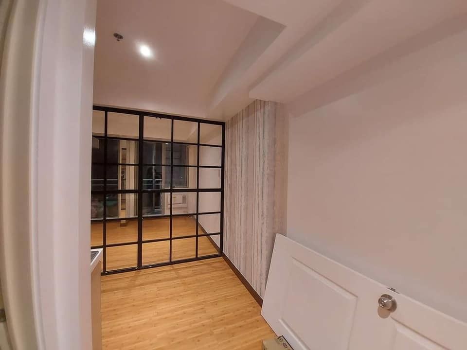 ALUMINUM & GLASS WORKS (Category: Locks, Doors & Gates) located in Manila. Submitted by deza.interiorsmanila (Listing ID 1317409463, Image 1). Description: 🌈See Details🌈 🤍Sliding Door 🤍Sliding Window 🤍Mirror & Top Glass 🤍Shower Enclosure 🤍Front Store 🤍Swing Door ✈️We Service Nationwide✈️ Booking & Inquiries kindly send us a message. thank you!.