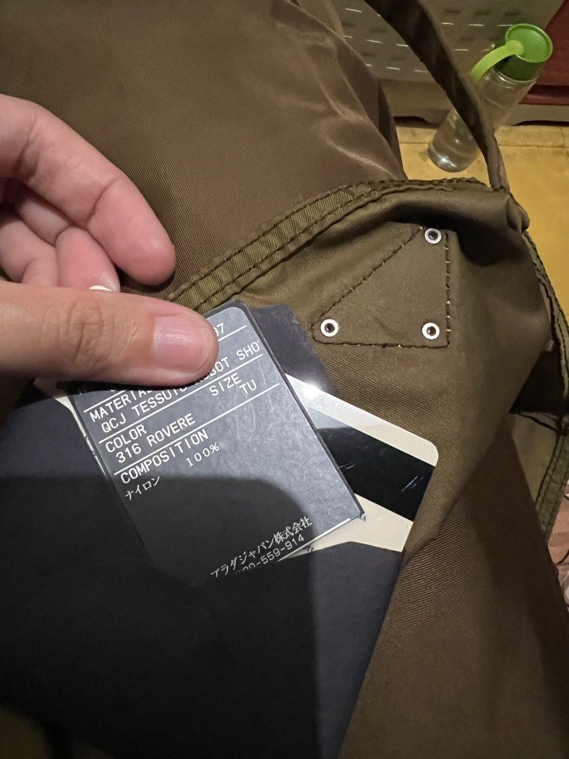 AUTH Prada Tessuto Robot Nylon Tote (Category: Luxury Bags & Wallets) located in Manila. Submitted by roarkmontag (Listing ID 1317476961, Image 3). Description: With authenticity card (see pics) Same day delivery in Metro Manila or meet up. .