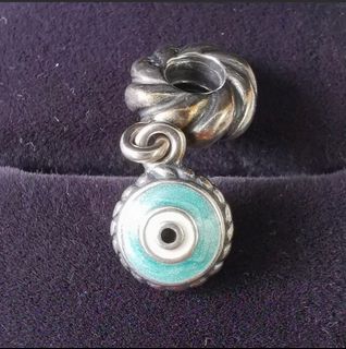 (Category: ) located in . Submitted by foreverlayka (Listing ID 1317464095, Image 1). Description: .