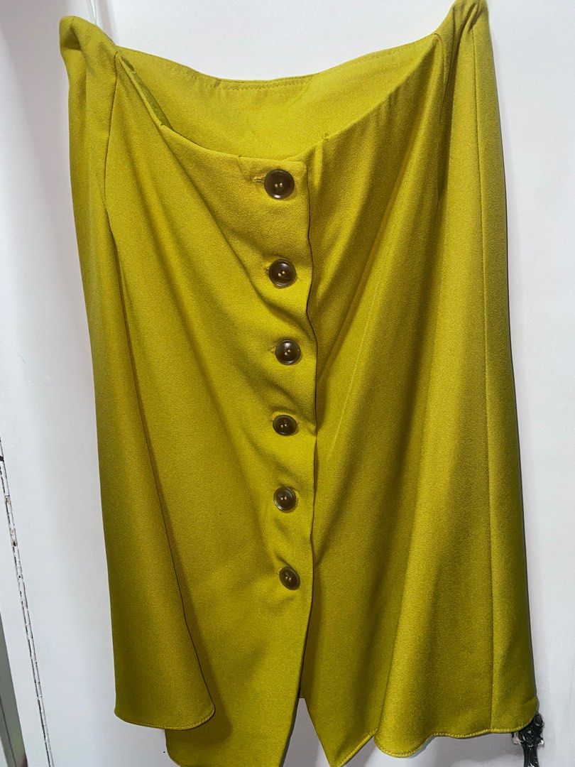Avocado Green Top & skirt (Category: Sets or Coordinates) located in Quezon City. Submitted by gurl_clutter (Listing ID 1317466057, Image 2). Description: used only once size small.