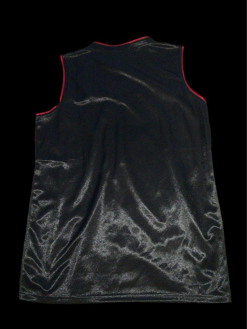 Basketball Jersey/Shorts (Microshiny) (Category: Activewear) located in Mabalacat. Submitted by prelovedbydzle (Listing ID 1317459818, Image 2). Description: Basketball Jersey and Shorts Material: Microshiny RFS: Not being used and only worn twice Size: Jersey (19.5 x 27 inch); Shorts (30-34 inch waist) Message me if interested .
