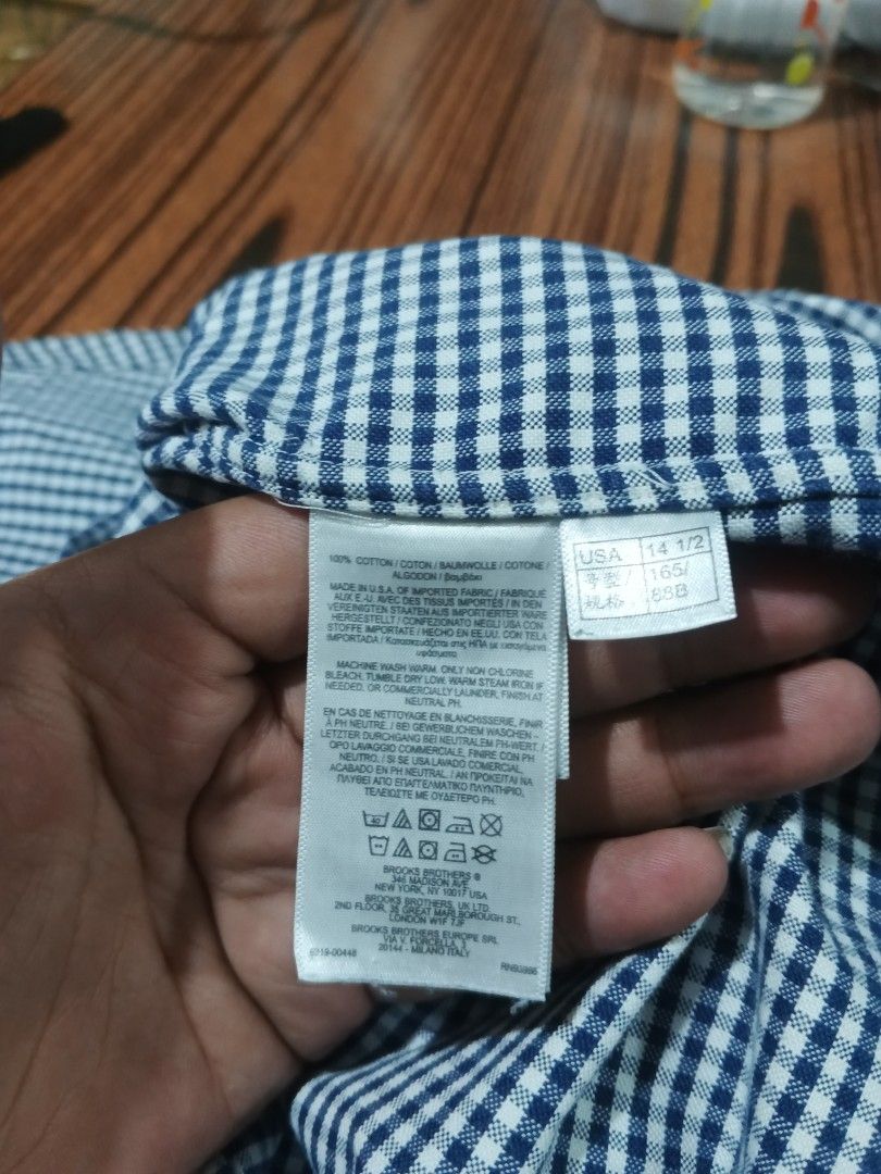 BROOKS BROTHERS (Category: Activewear) located in Baguio. Submitted by igorotak.111.taraki.com (Listing ID 1317484604, Image 3). Description: PTPA FS ANYTACARE FOR THIS BROOKS BROTHERS MILANO MADE IN USA GOOD AS NEW NO ISSUES 💙 L-25 W-19 CAN FIT S-M CAN DO DIRECT PM SA INTERESTED FOR FASTER TRANSACTION THANKYOU 🙏💙.
