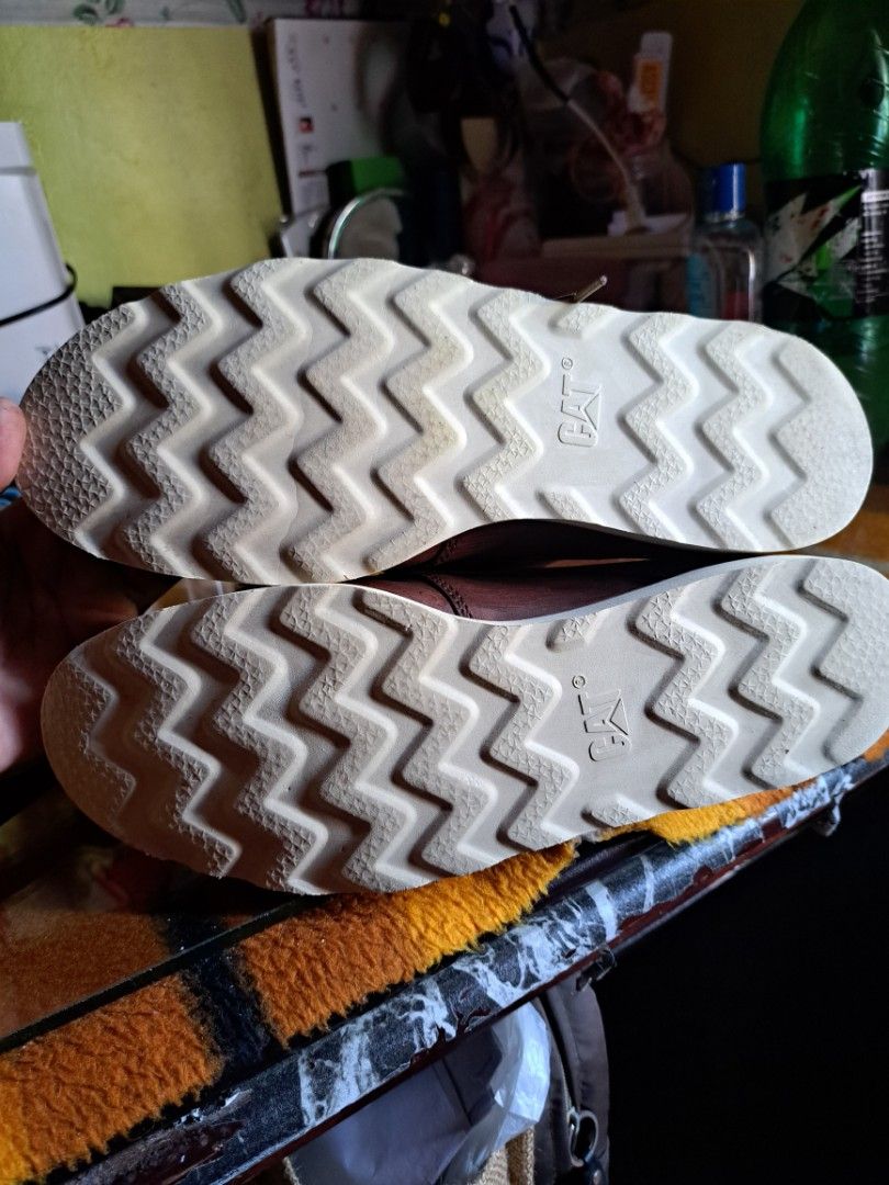 Caterpillar (Category: Casual Shoes) located in Cebu City. Submitted by nilelongakit782316 (Listing ID 1317383527, Image 3). Description: caterpillar leather shoe like new.