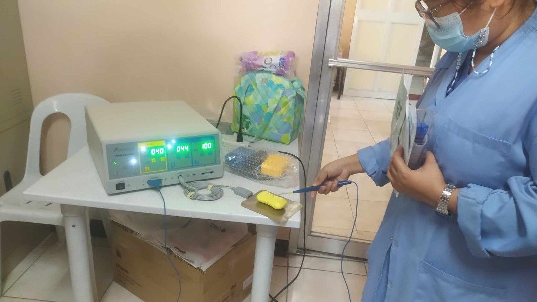 Cautery machine (Category: Medical Supplies & Tools) located in Quezon City. Submitted by mcimedical (Listing ID 1317450082, Image 3). Description: For sale brand new cautery machine 400 watts. with cut , coag and bipolar functions. Complete Accessories and cart. 1 year warranty..