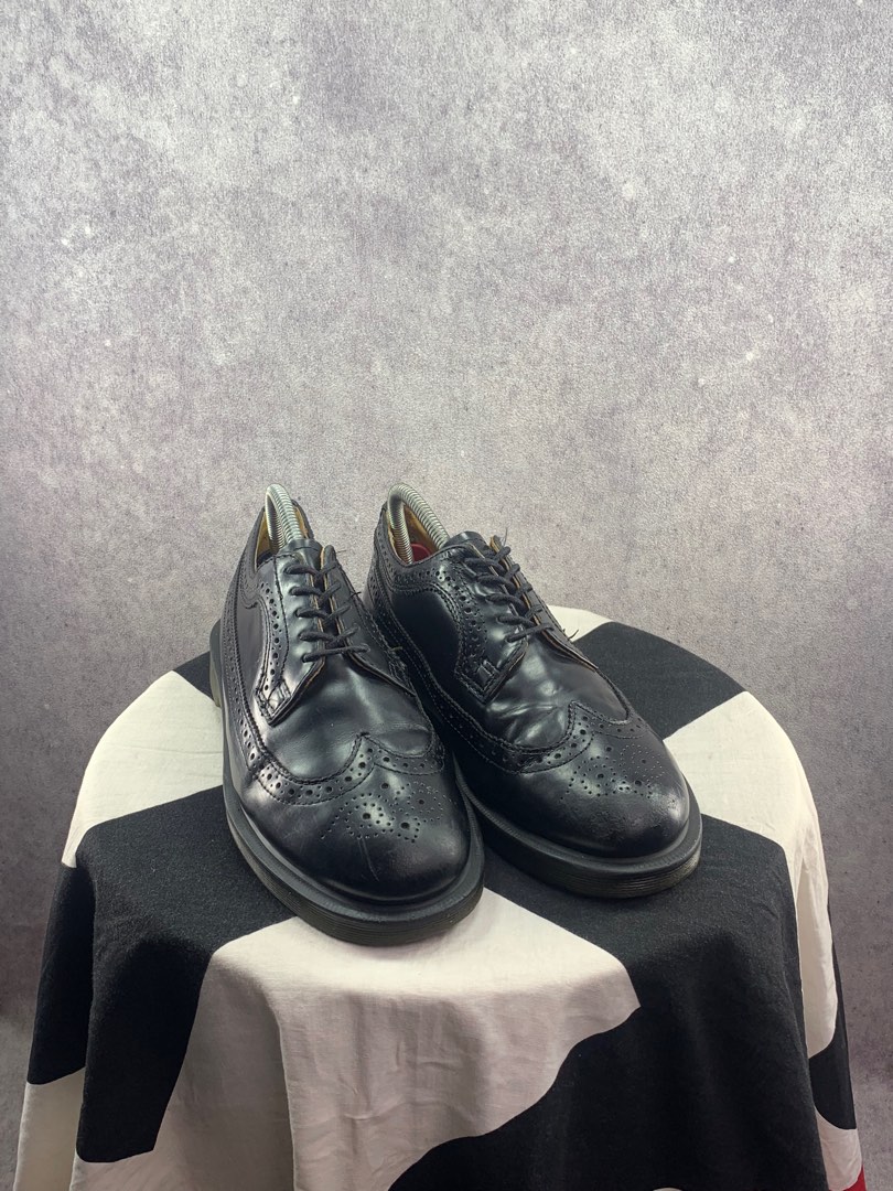 Dr. Martens 3898 Brogue Fesyen Pria Sepatu Sepatu Boot di Carousell