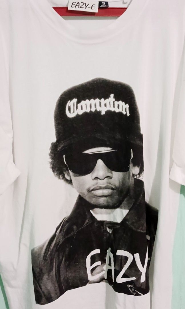Eazy e (Category: Tshirts & Polo Shirts ) located in Miagao. Submitted by macgee44 (Listing ID 1317469681, Image 1). Description: dimes w23 x 29.5 ruthless records 2022 complete wash tag excellent condition.