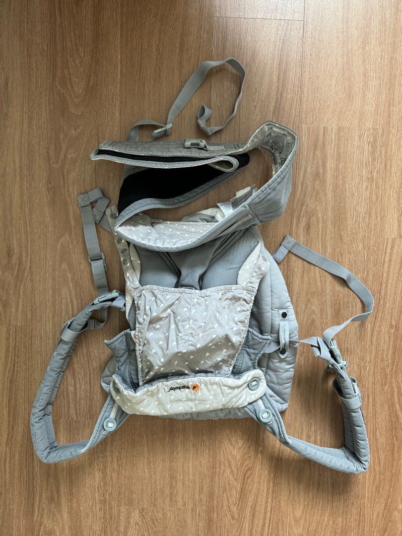 Ergobaby dewy grey new arrivals