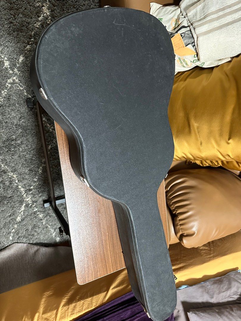Pre-loved Guitar (Fernando) (Category: Musical Instruments) located in San Fernando. Submitted by decluttermigs (Listing ID 1317416697, Image 2). Description: HIGH QUALITY BRAND FERNANDO GUITAR - negotiable - scratches in few areas but some are barely noticeable.