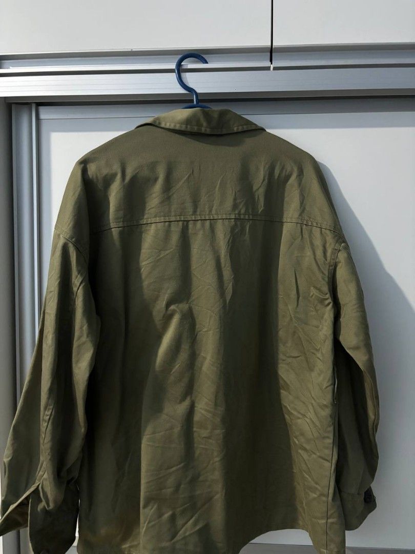 GU BUTTON JACKET (Category: Coats, Jackets and Outerwear) located in Kuala Lumpur. Submitted by shvw_preloved (Listing ID 1317505166, Image 2). Description: pit 22 labuh 27.
